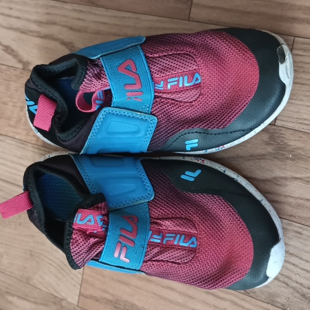 Fila boy shoes